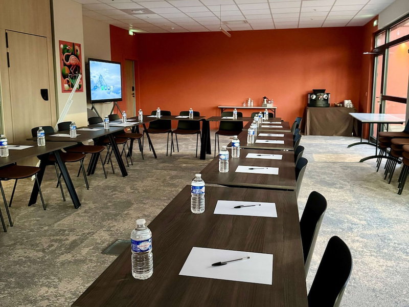 Aparthotel Adagio Access Porte De Camargue, Saint-Martin-de-Crau, France