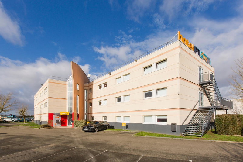 Hotel F1 Maurepas, Maurepas, France
