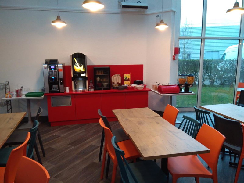 Hotel F1 Maurepas, Maurepas, France
