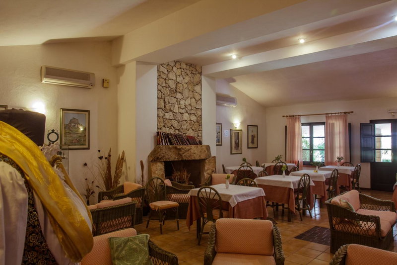 Sa Pedrera Country Hotel, Càbras, Italy