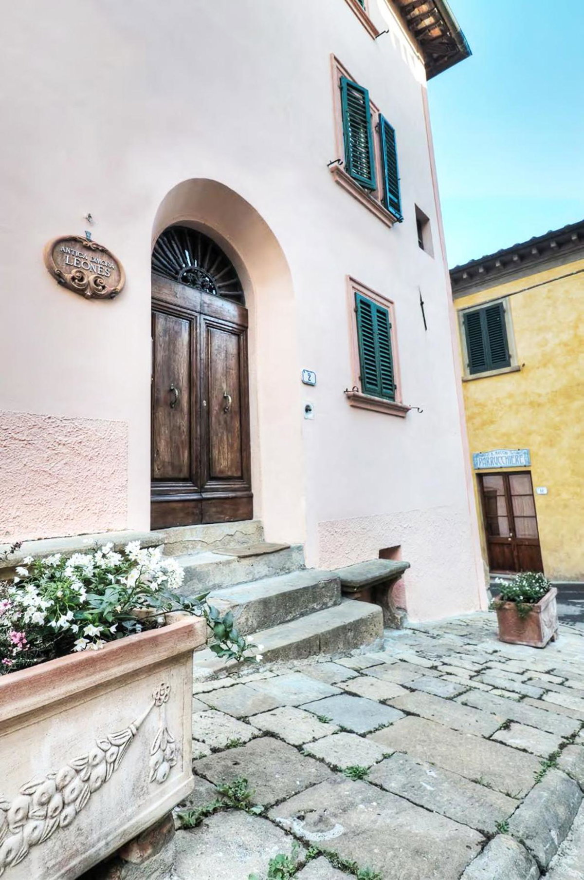 Hotel · Antica Dimora Leones, Palaia