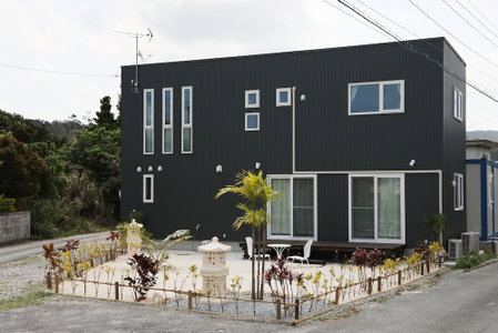 Kahoo House, Nago, Japan