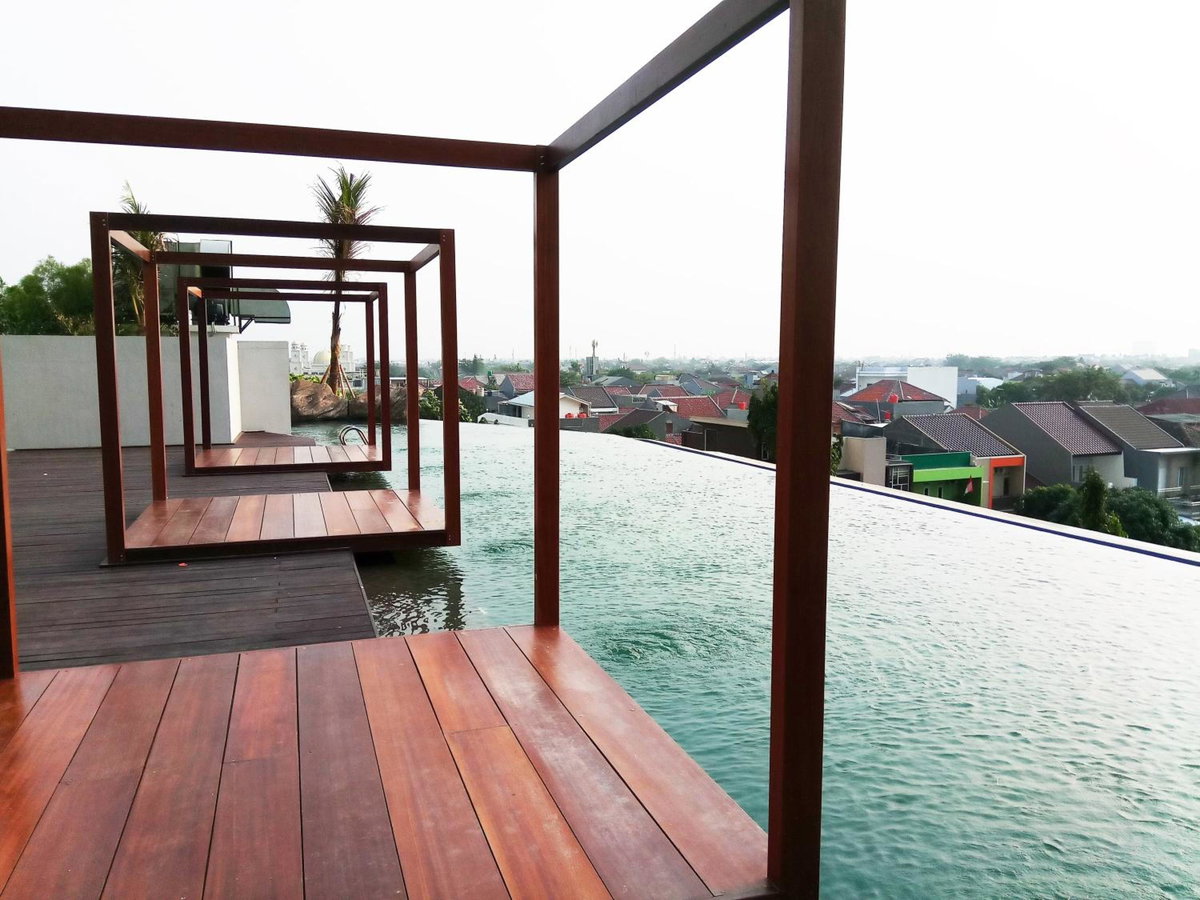 Comfy and Modern 2BR Grand Kamala Lagoon Apartment By Travelio, Indonesia