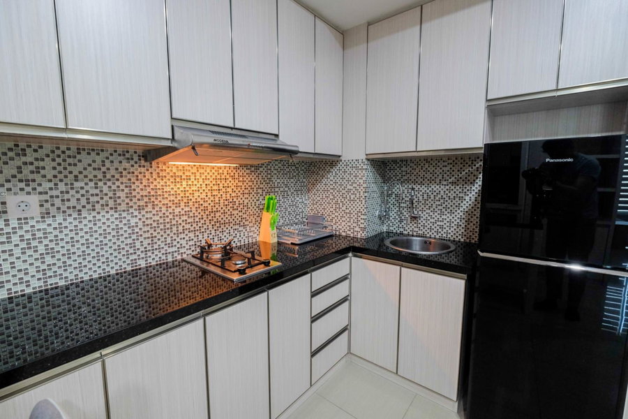 Comfy and Modern 2BR Grand Kamala Lagoon Apartment By Travelio, Bekasi, Indonesia