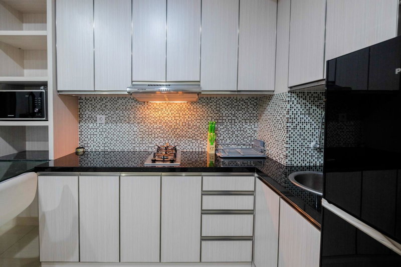 Comfy and Modern 2BR Grand Kamala Lagoon Apartment By Travelio, Bekasi, Indonesia