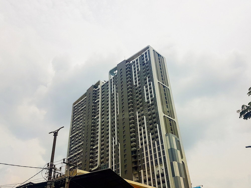 Hotel · Cozy and Functional Studio Apartment at Springwood Residence, Tangerang