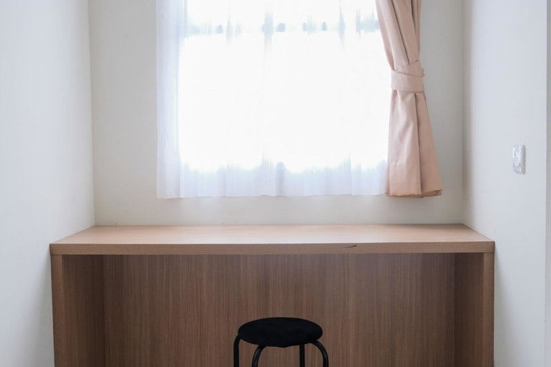 Modern and Comfy Studio Parkland Avenue Apartment By Travelio, Babakan, Indonesia