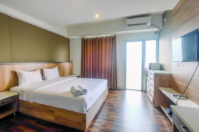 Modern and Cozy Studio Park View Condominium Apartment By Travelio, Depok, Indonesia