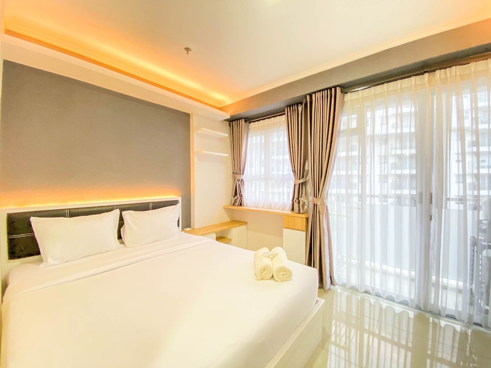 Hotel · Cozy & Homey 1BR at Gateway Pasteur Apartment, Cimahi