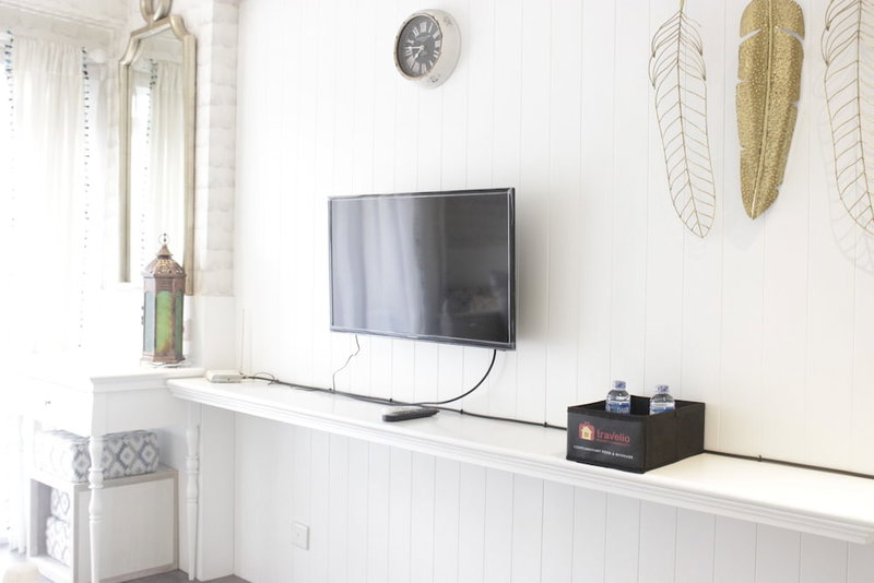 Elegant & Stylish Studio At Gateway Pasteur Apartment, Cimahi, Indonesia