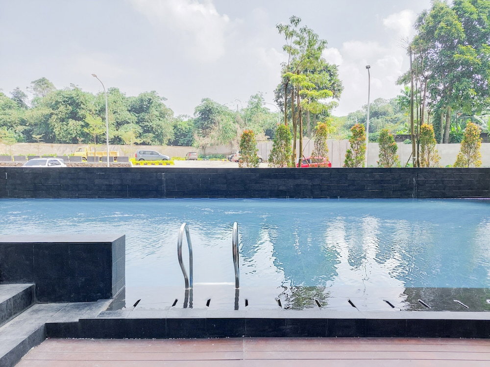 Minimalist Studio Room At Urbantown Serpong Apartment, Indonesia