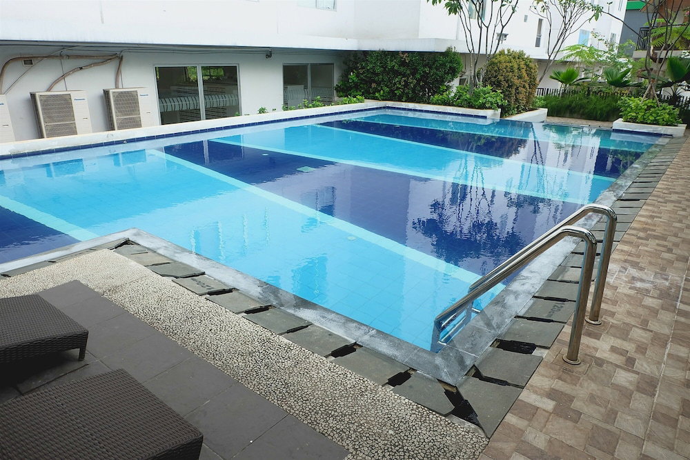Hotel · Compact and Comfy 2BR Bassura City Apartment, Jakarta