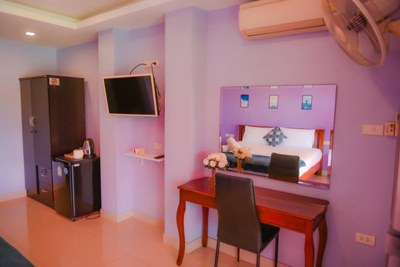 Phratumnak Hill Guest house, Pattaya South, Thailand