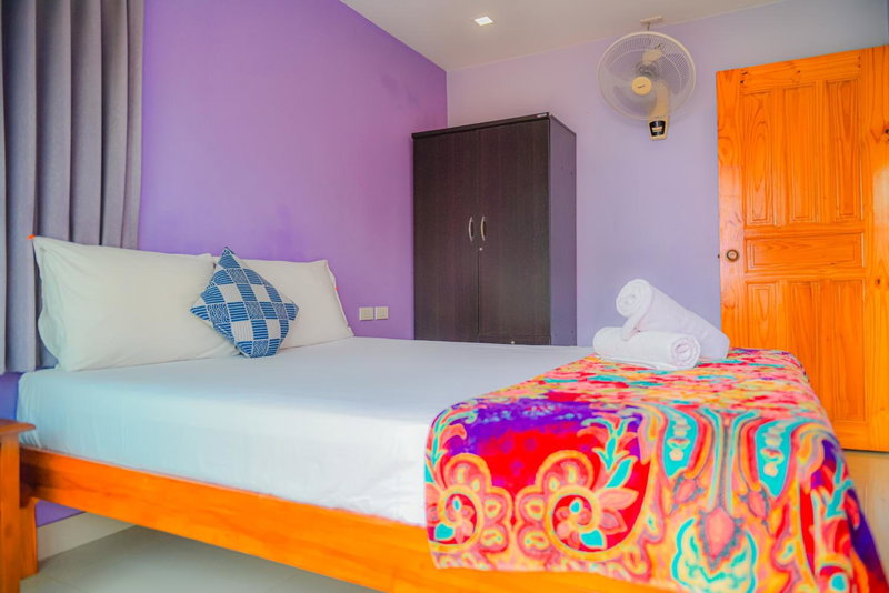 Phratumnak Hill Guest house, Pattaya South, Thailand