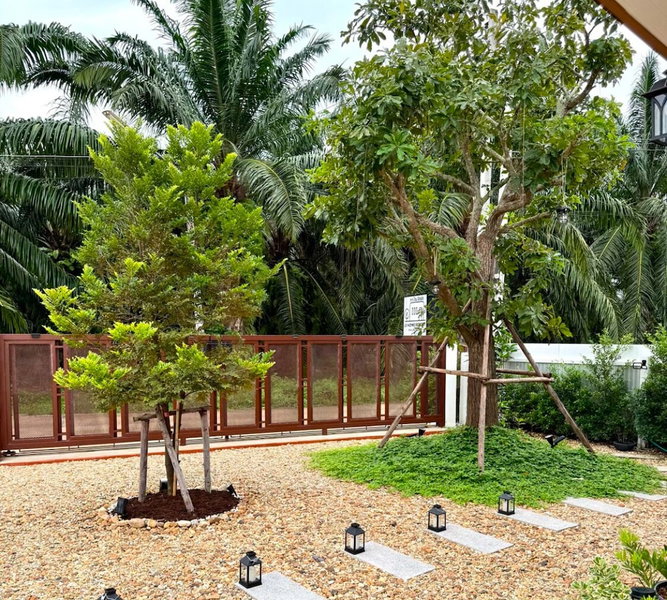 Jj Home Resort, Phunphin, Thailand