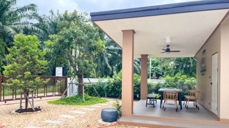 Jj Home Resort, Phunphin, Thailand