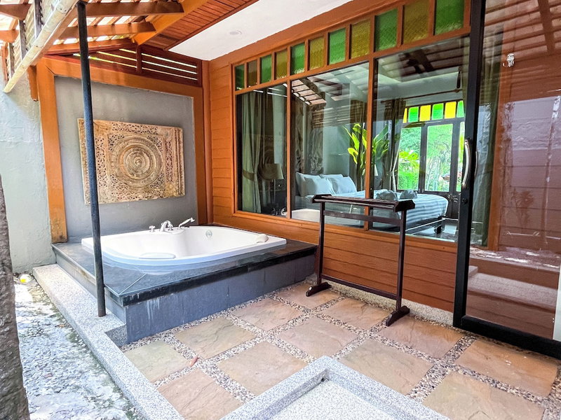 Baleeyan, Sa Khu, Thailand