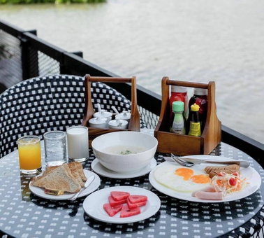 Boathouse Boutique Riverside, Nakhon Chai Si, Thailand