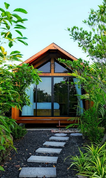 Lush Inn Phuket, Phuket, Thailand
