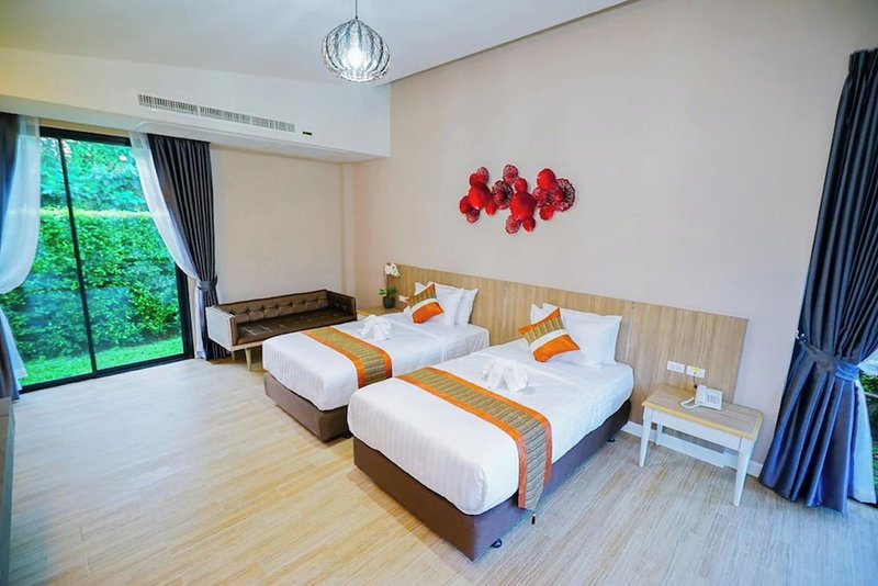 Chatnipa Beach Resort, Rayong, Thailand