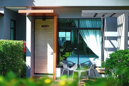 Chatnipa Beach Resort, Rayong, Thailand