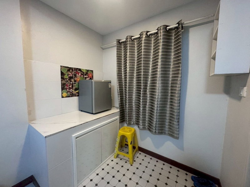 Sukhum Suvarnabhumi Airport Guest House, Bangkok, Thailand