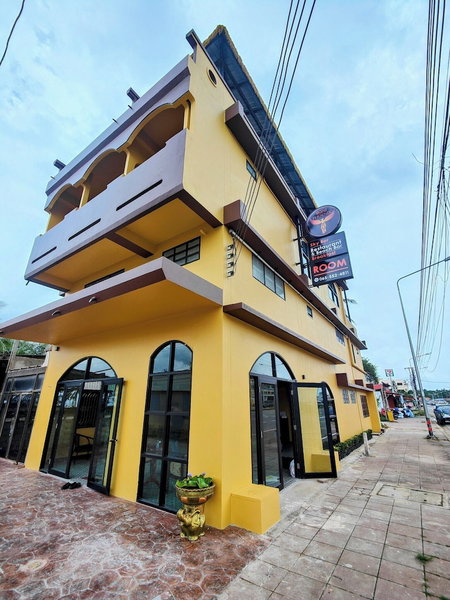 Phoenix Room, Chumphon, Thailand
