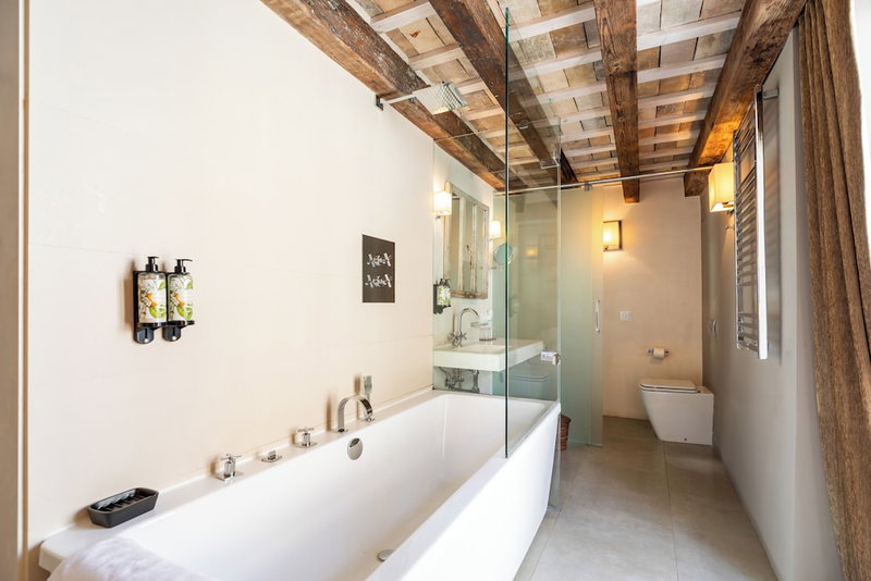 Boutique Hotel V-by Grupo Tribu, Vejer de la Frontera, Spain