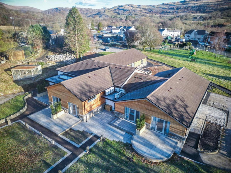 Suite 1 - Sleeping Giant Hotel - Pen Y Cae Inn, Brecon, United Kingdom