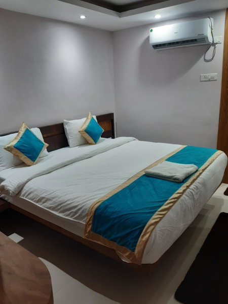 Hotel Crown Palace, Patna, India