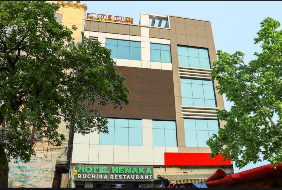 Hotel Menaka, India