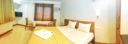 Kalluvalappil Holiday Inn, Kāsaragod, India