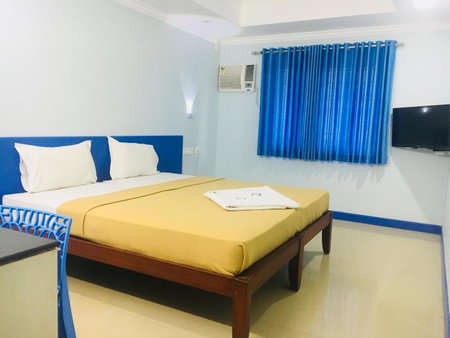 Kalluvalappil Holiday Inn, Kāsaragod, India