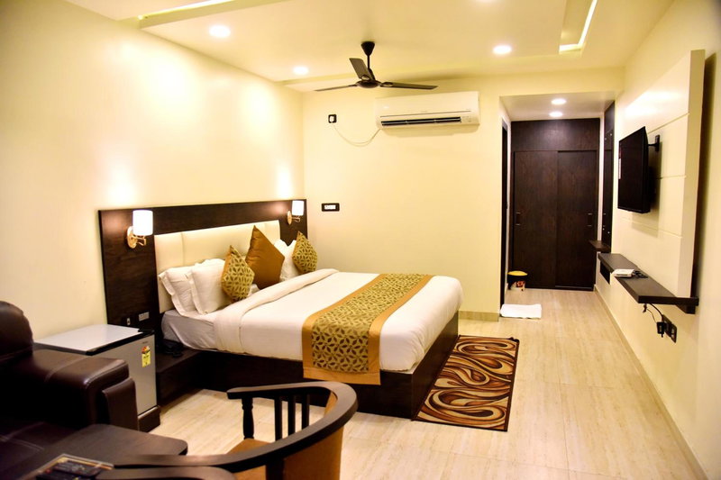Hotel Vinayak, Lucknow, India