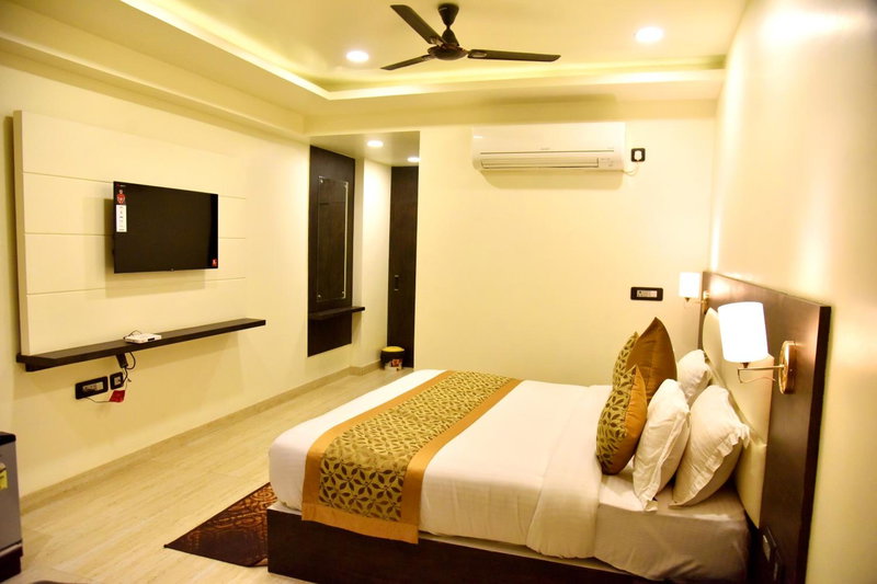 Hotel Vinayak, Lucknow, India