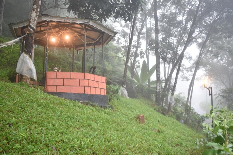 Mistywindvalley, Kudayattūr, India