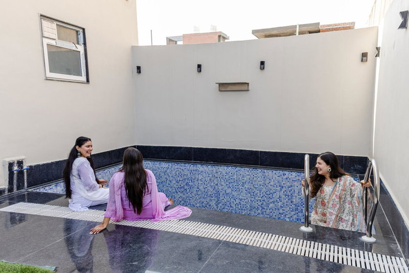 Lime Tree B&B Pari Chowk, Greater Noida, India