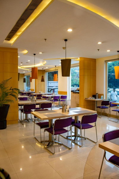 Mango Grove Hotel, Chandīgarh, India