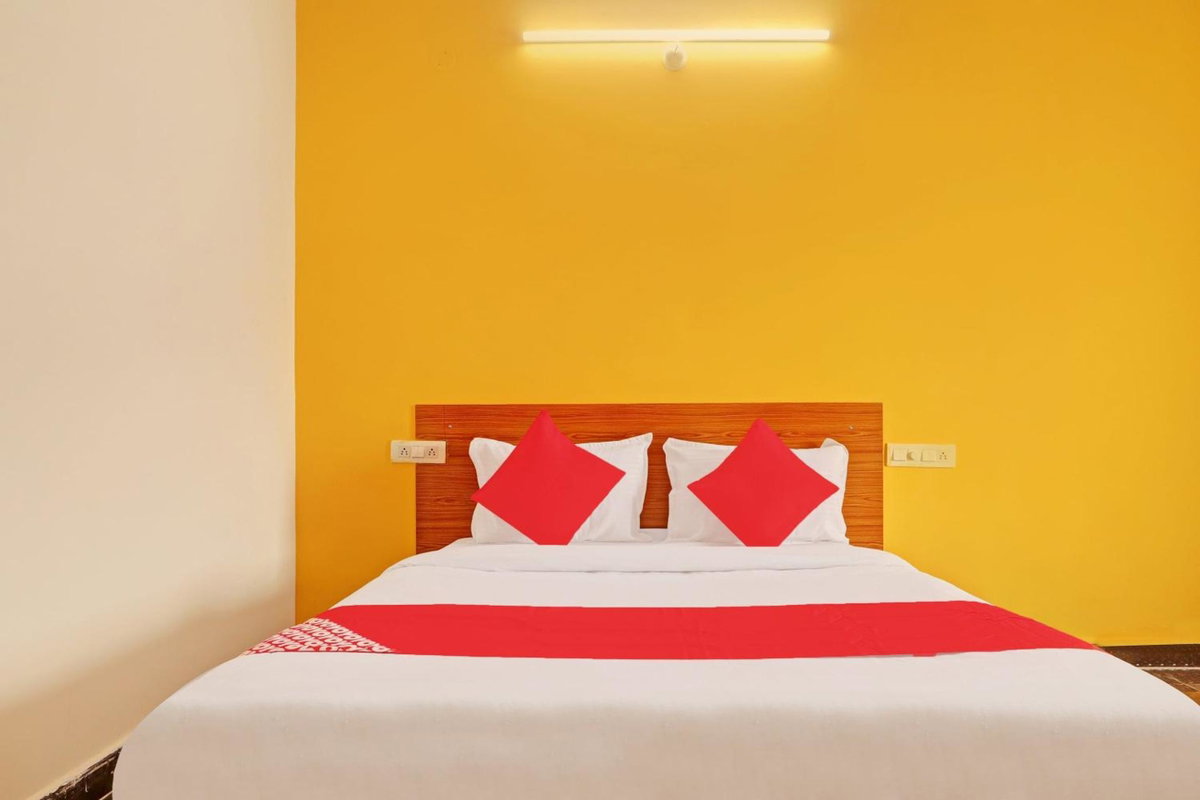 Super Hotel O Malkajgiri, India
