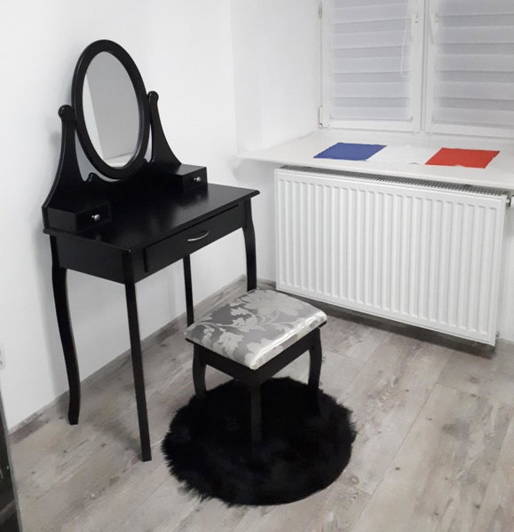 Apartament centrum Sienkiewicza WIEŻA EIFFLA PROMENADA -KLIMATYZACJA-, Kielce, Poland