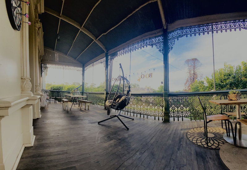 Tree House Hideouts Heygarth House, Echuca, Australia