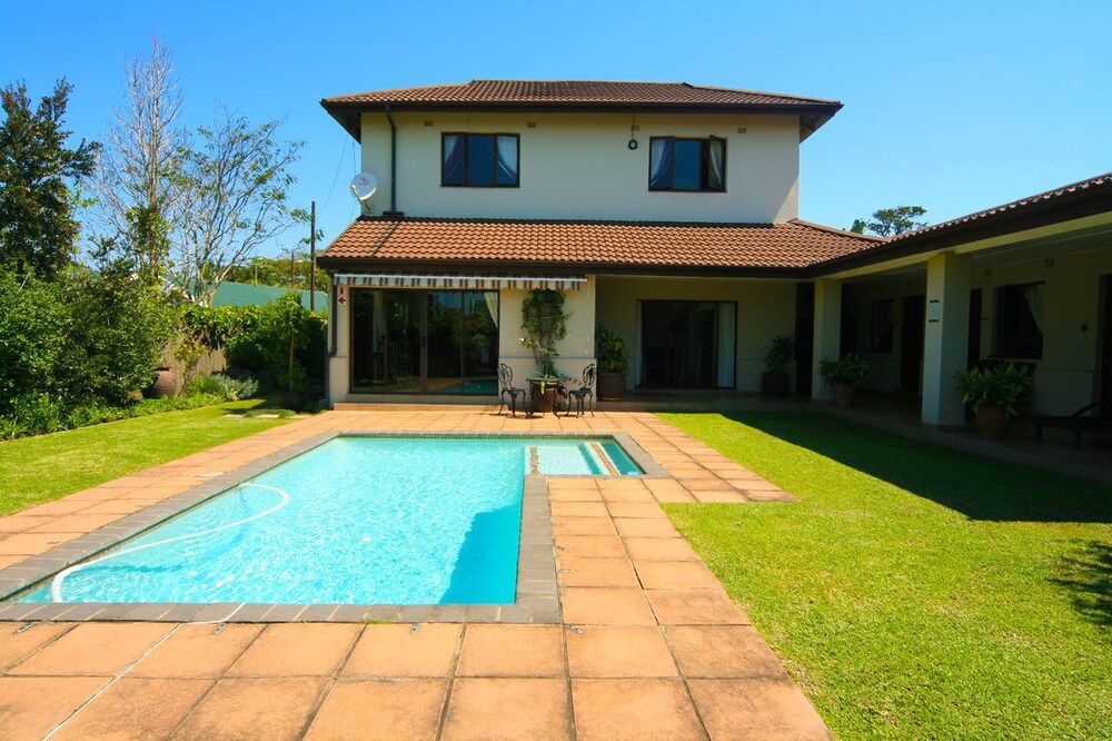 Hotel · Afri-Lala Bed & Breakfast, Mount Edgecombe