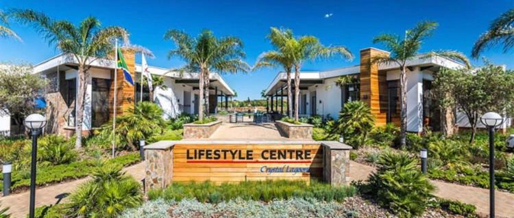 The Blyde Lagoon Beach Pretoria 3 Bedroom Ground Floor Apartment, South Africa