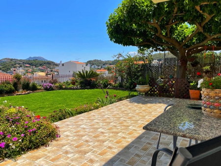 GardenBnB- Maisonette with a Seaview, Artemida, Greece