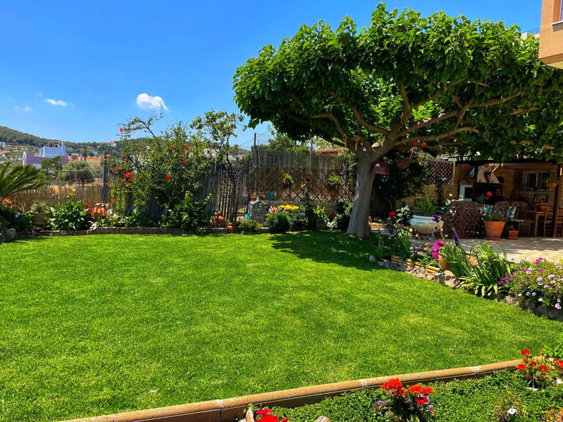 GardenBnB- Maisonette with a Seaview, Artemida, Greece
