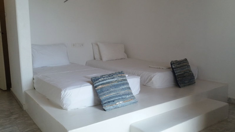 Manos Rooms, Mykonos, Greece