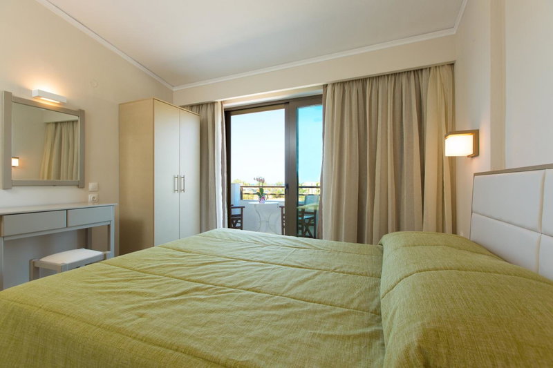Trefon Hotel Apartments and Family Suites, Platanes, Greece