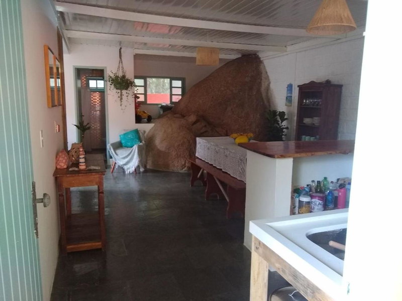Sossego à 140 m da praia com vista para o mar na Armação da Piedade, Governador Celso Ramos, Brazil
