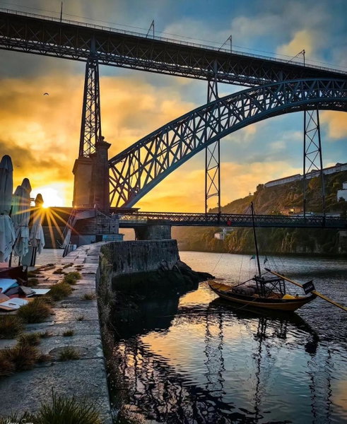 Premium Douro River & Sunset views, Porto, Portugal