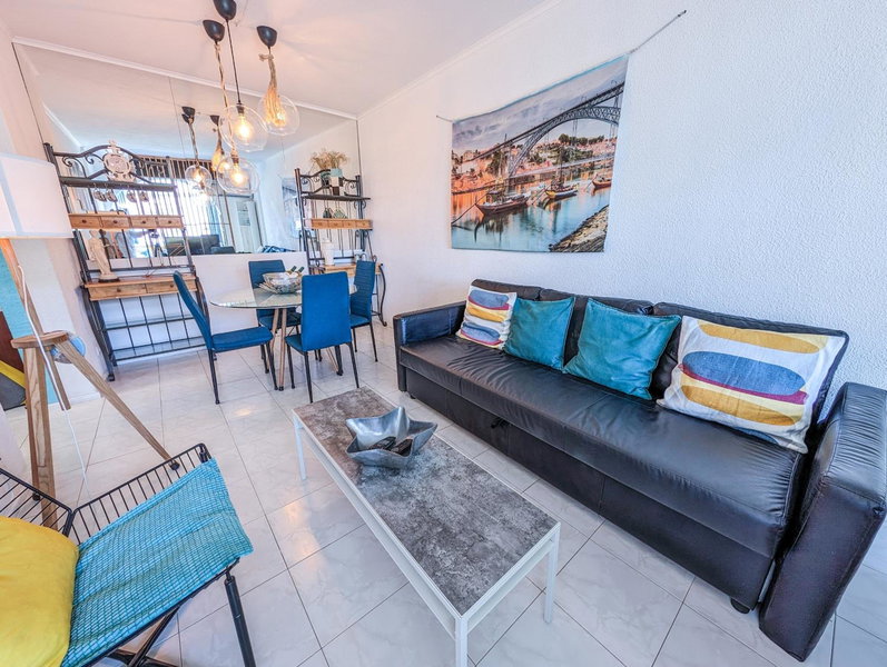 2 Room Condo - 5 mins from Costa da Caparica Beach & Bars, Costa da Caparica, Portugal